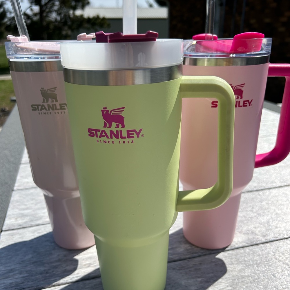Assorted Stanley 40 oz. Quencher Tumblers set. Used condition.